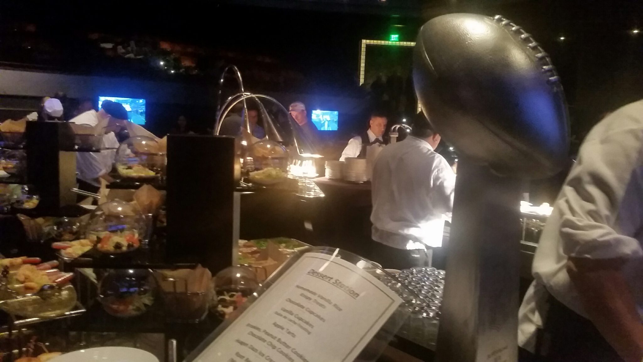 Bet On Vegas As The Place To Watch The Super Bowl 8 Cosmo Desserts